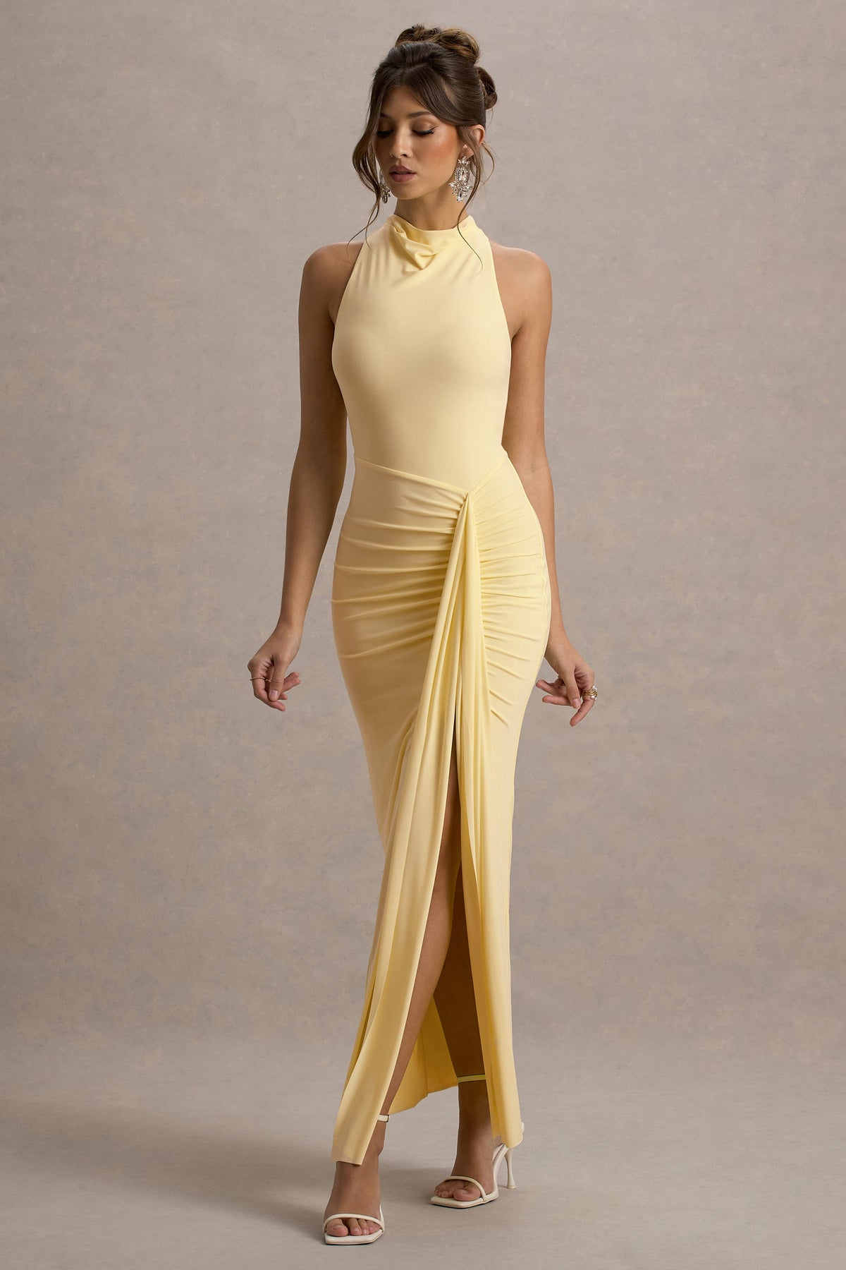 Sunflower | Vestido largo sin mangas en amarillo con silueta fruncida