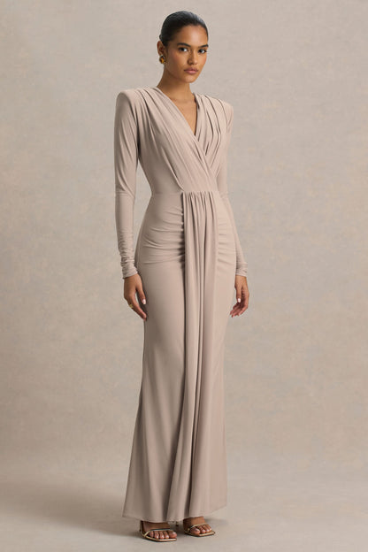 Flashy | Vestido Largo Champagne con Escote Profundo y Detalles Plisados