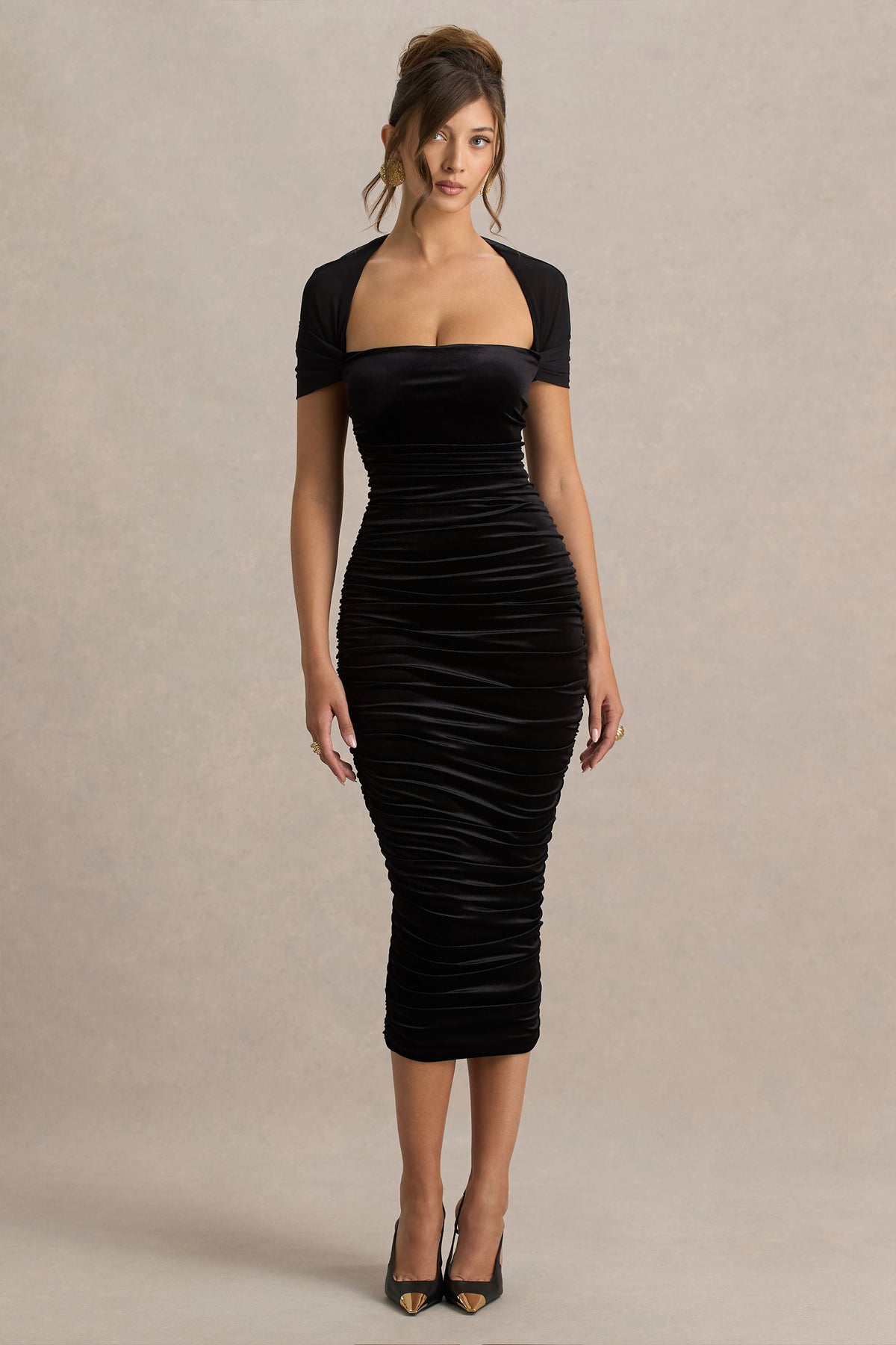 Chrissy | Vestido Midi de Terciopelo Negro con Escote Cuadrado Mangas de Malla y Detalles Fruncidos