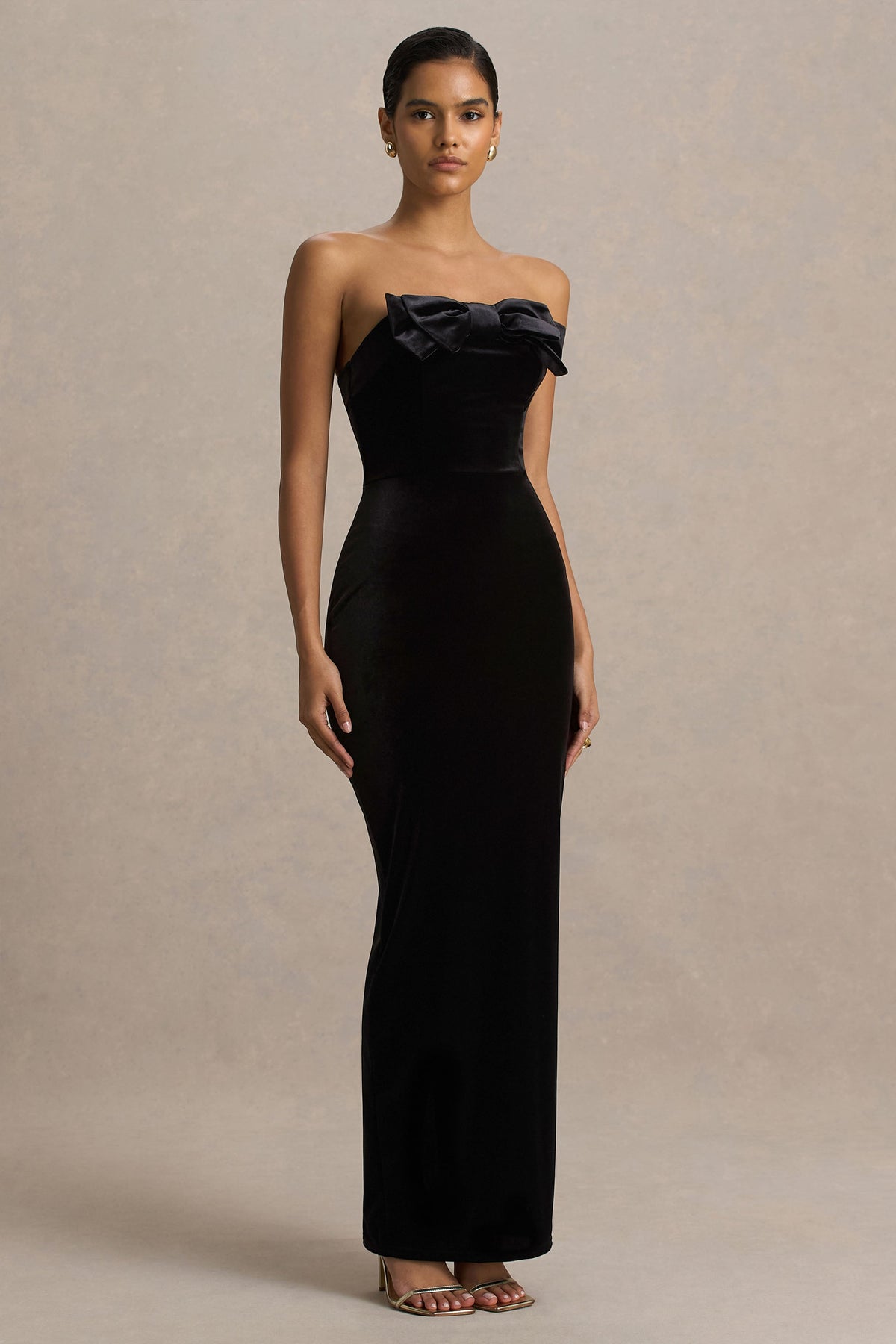 Illusion | Vestido Largo Negro De Terciopelo Palabra De Honor Con Lazo