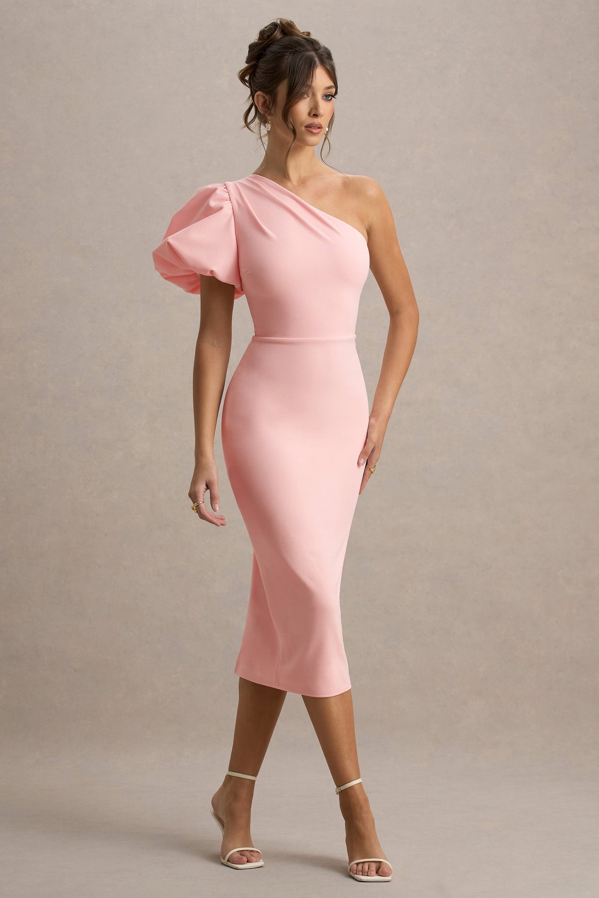 Aimee | Vestido Midi Rosa Asimétrico de Manga Abullonada