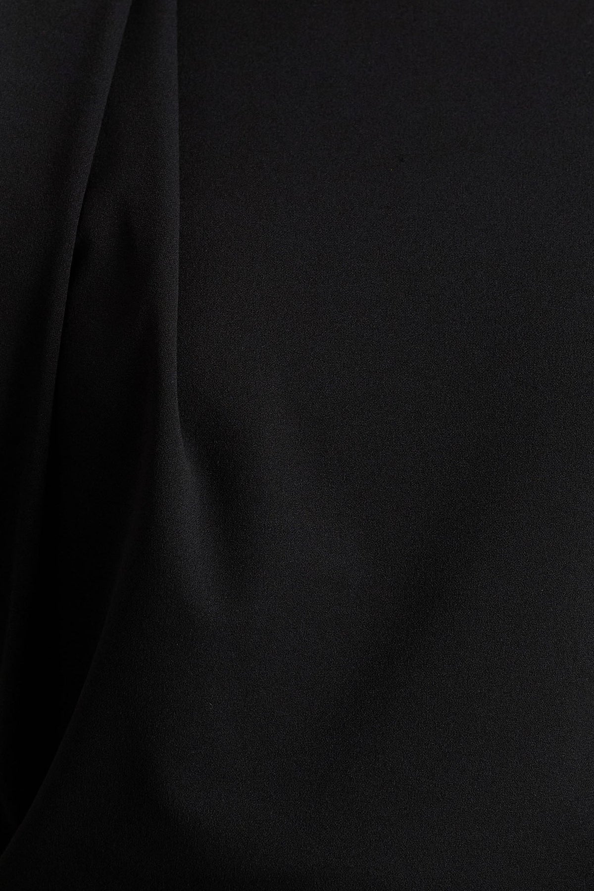 Tiff | Mono Negro De Cuello Alto Con Detalle Drapeado
