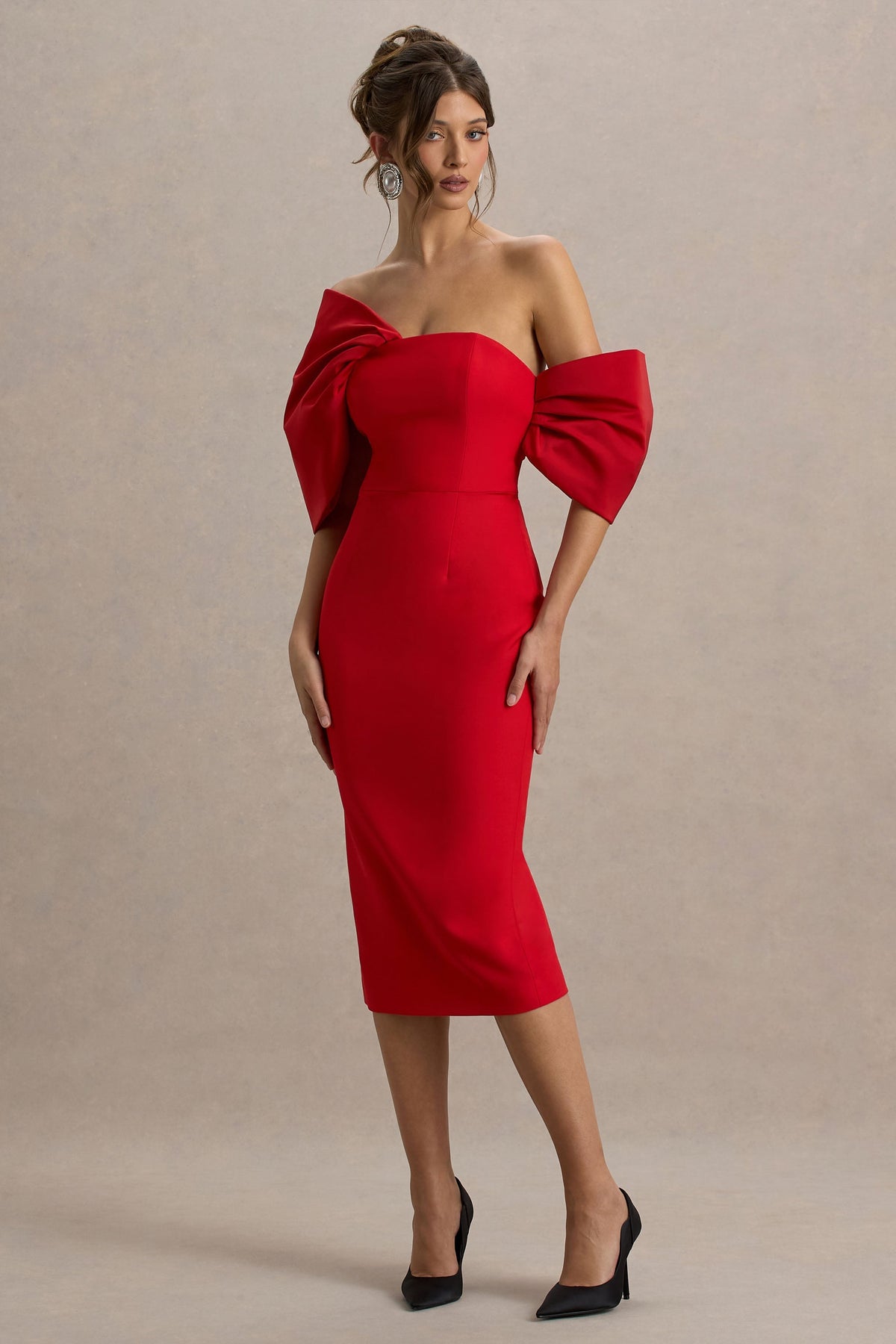 Lucille | Vestido midi rojo con escote bardot con detalle de lazo y mangas drapeadas