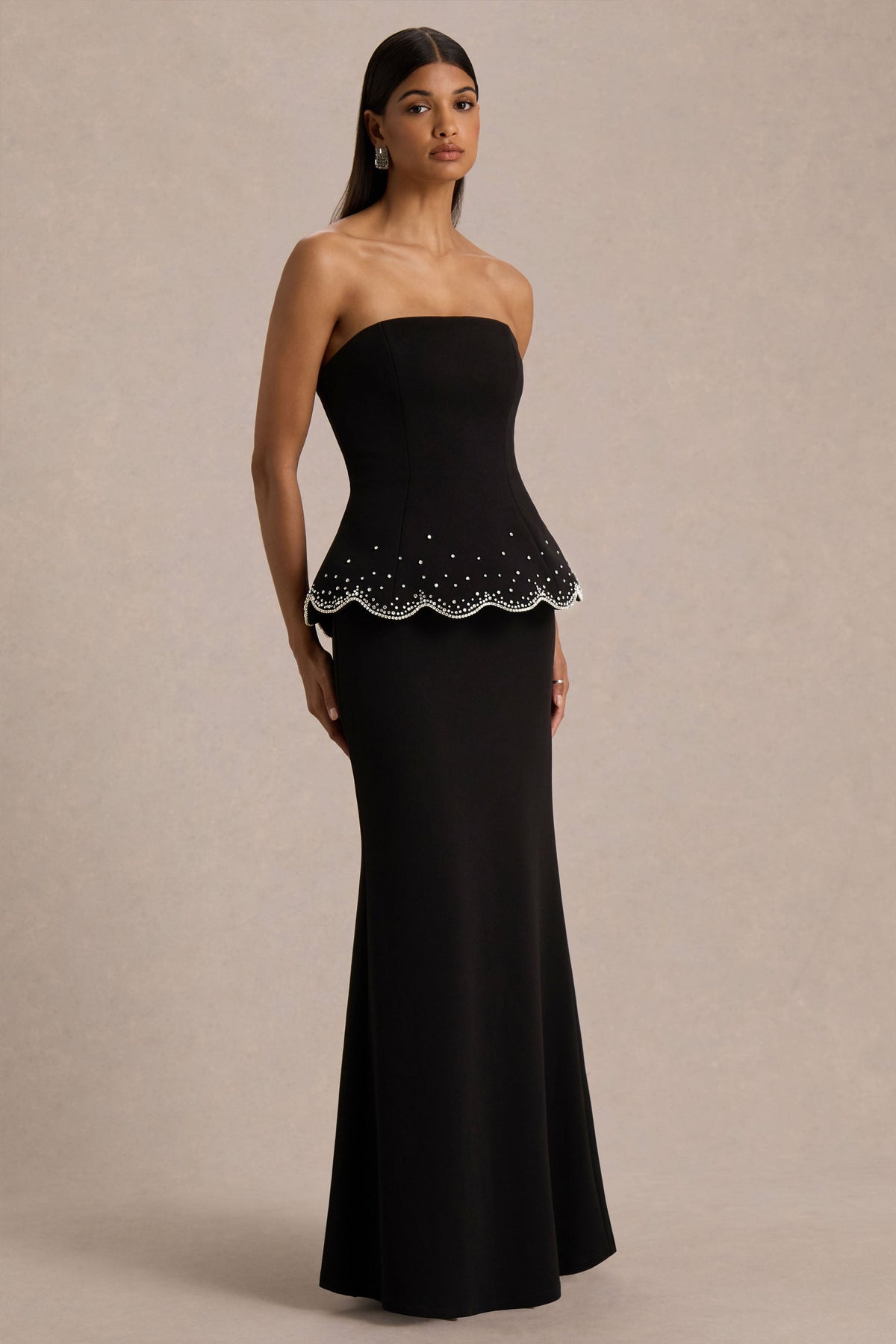 Robin | Vestido Largo Negro con Corsé, Sin Tiras y con Pedrería