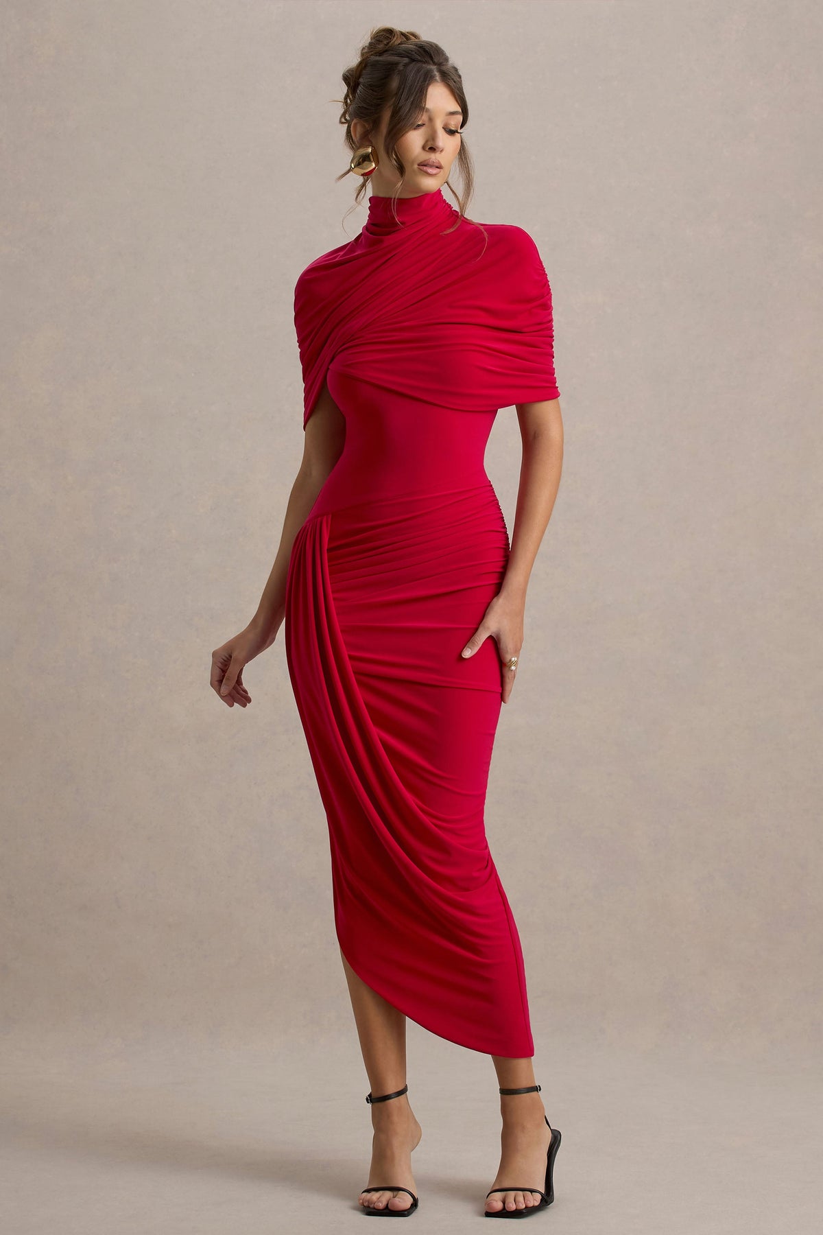 Enchant | Vestido Midi Rojo con detalle de capa y drapeado