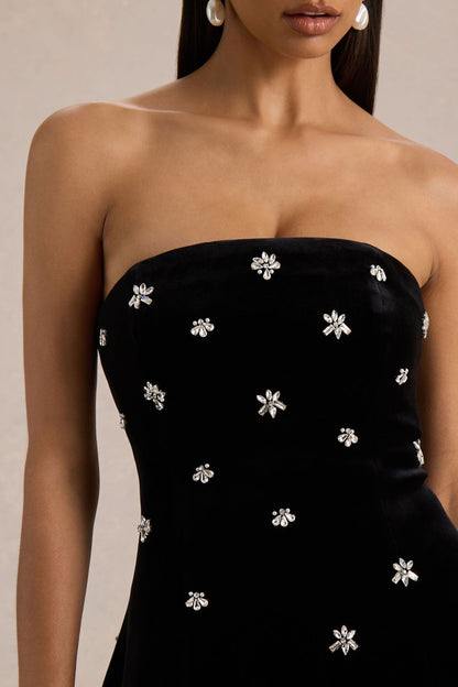 Tessa | Vestido corto negro de terciopelo con escote bandeau ornamentado