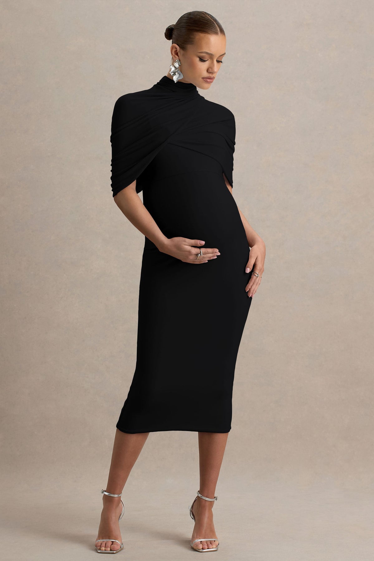 Augustina | Vestido Midi de Maternidad Negro con Capa