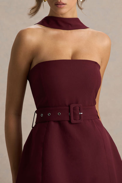 Timberly | Vestido corto en  burdeos de cuello alto y corte entallado