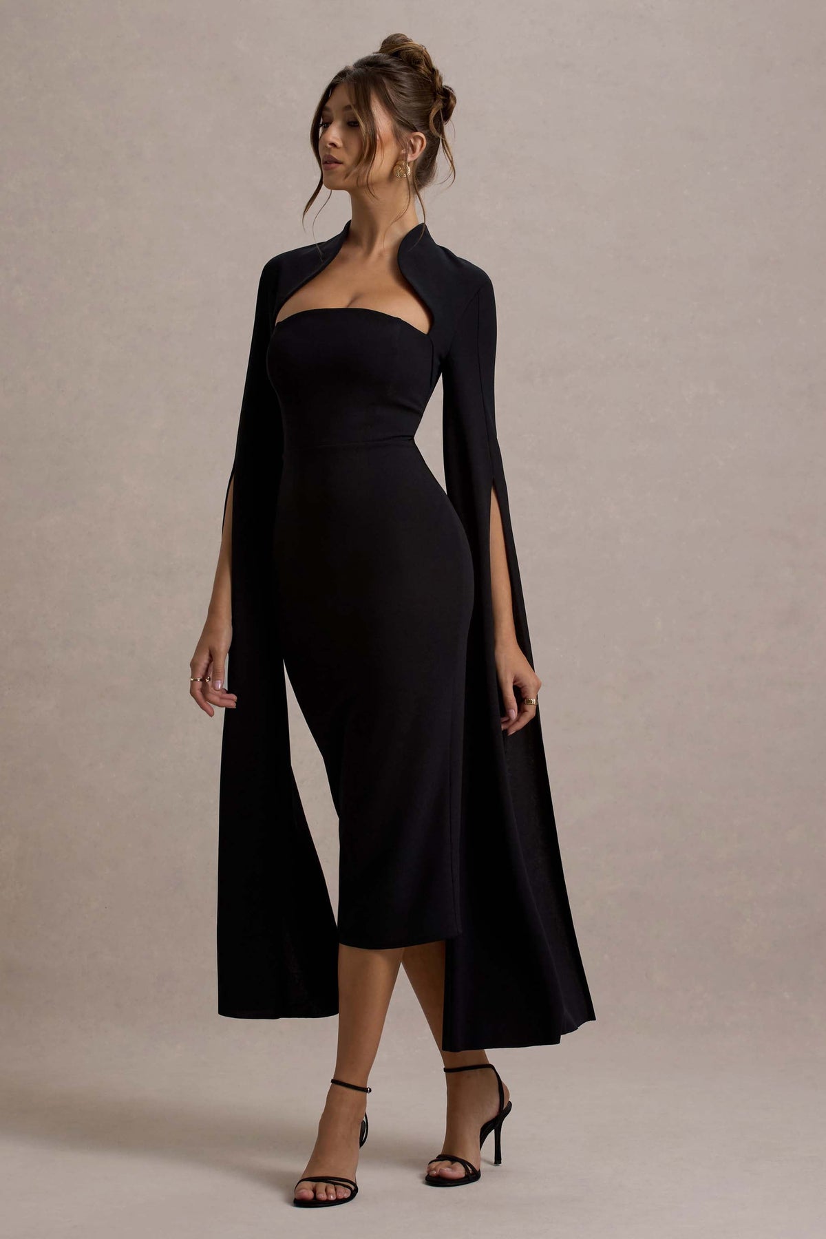 Linden |  Vestido midi ajustado al cuerpo con mangas en color negro