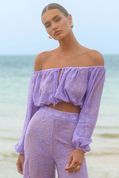 Fabienne | Top Lila Bordado con Escote Bardot y Mangas Abullonadas