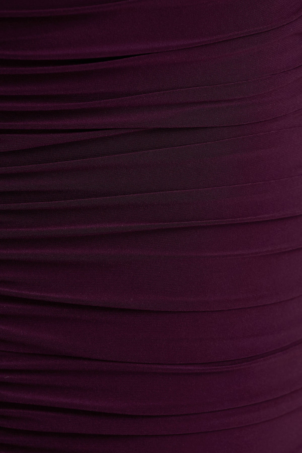 Pasqualina | Vestido largo en Púrpura Ciruela de tirantes y cuerpo fruncido