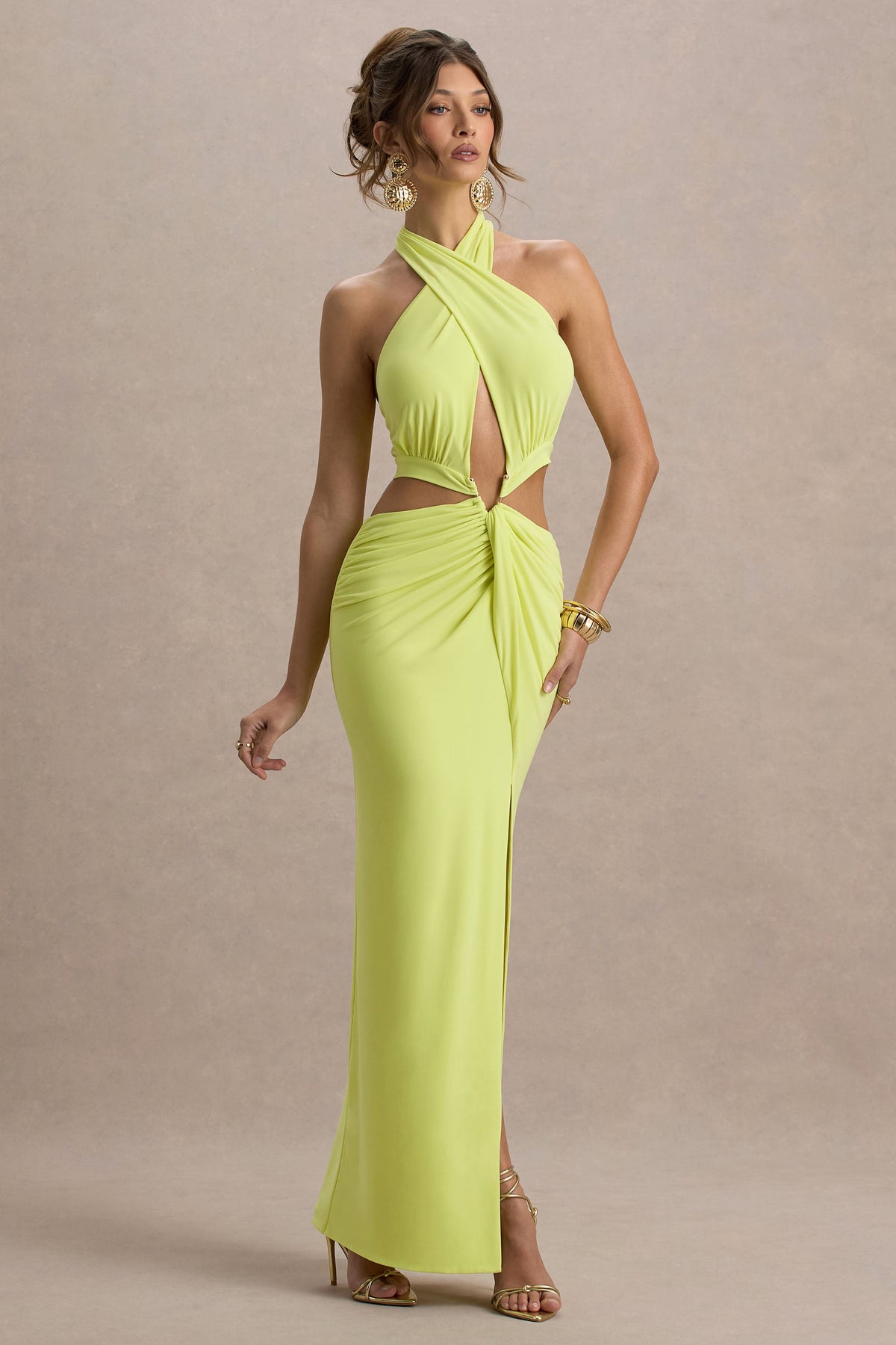 Aura | Vestido largo en Verde Lima con Escote Halter y detalles de aberturas