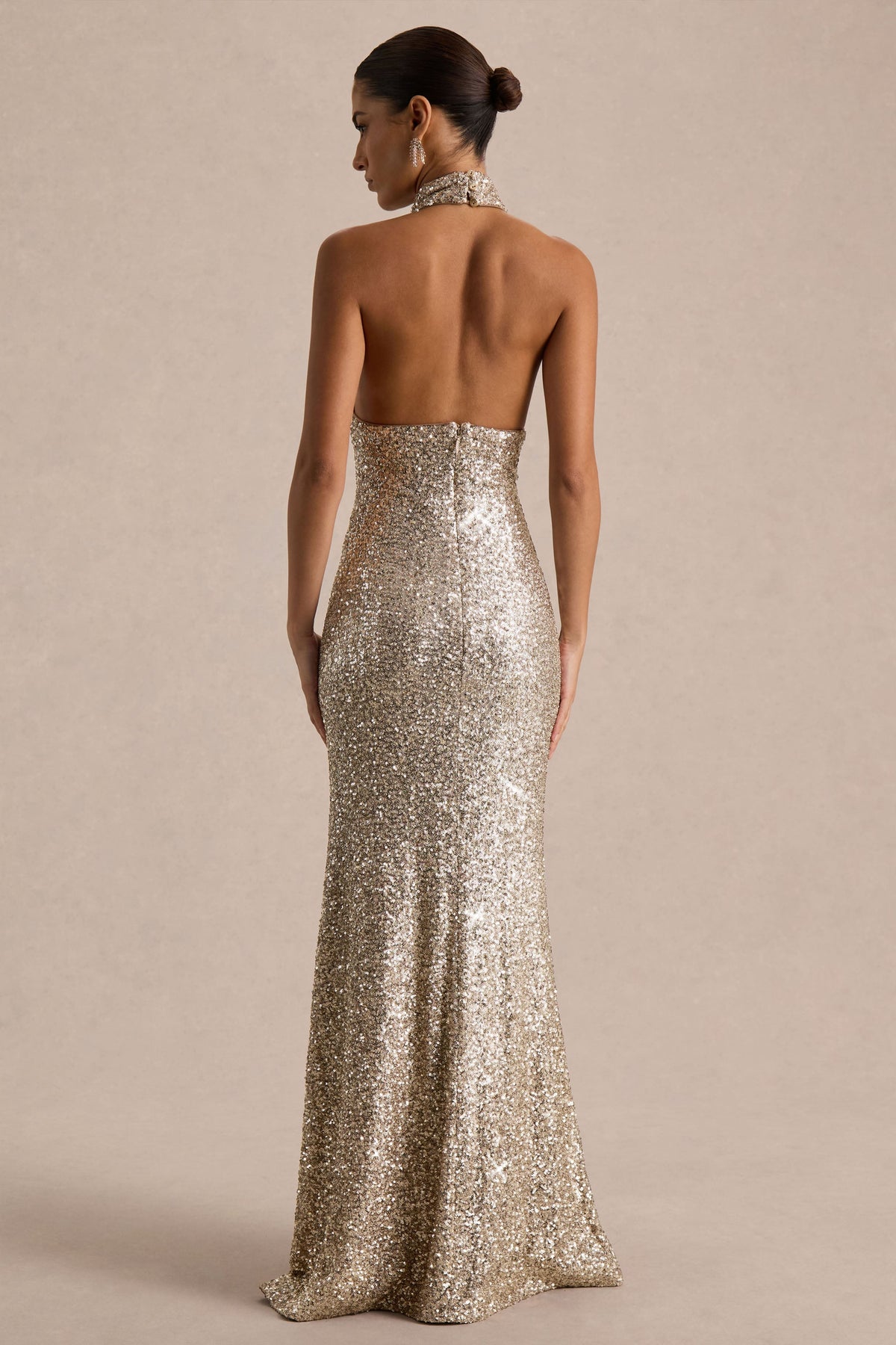 Tulia | Vestido Largo Champán de Lentejuelas con Escote Alto