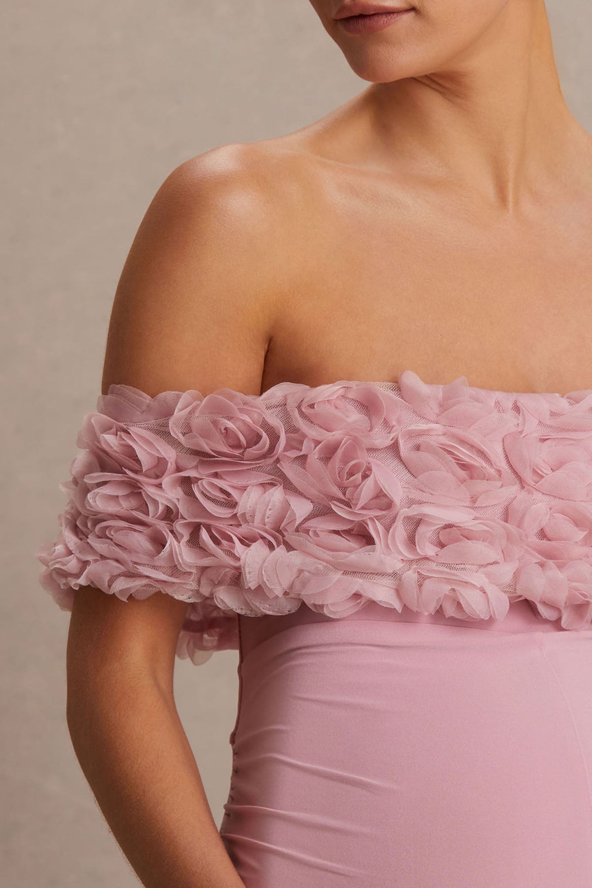 Sallow | Mono premamá en Rosa con Flores y Escote Bardot