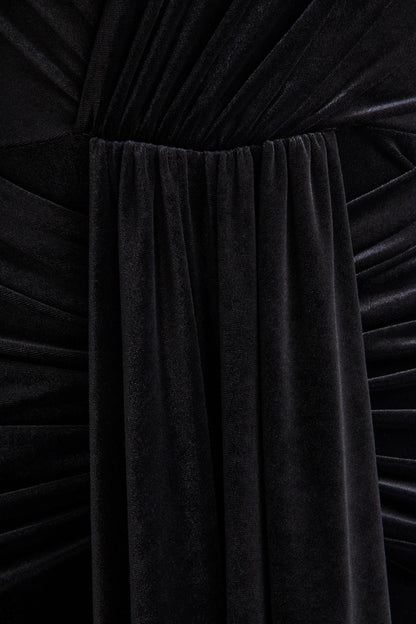Halima | Vestido Largo de Terciopelo Negro con Escote Profundo y Detalle Fruncido
