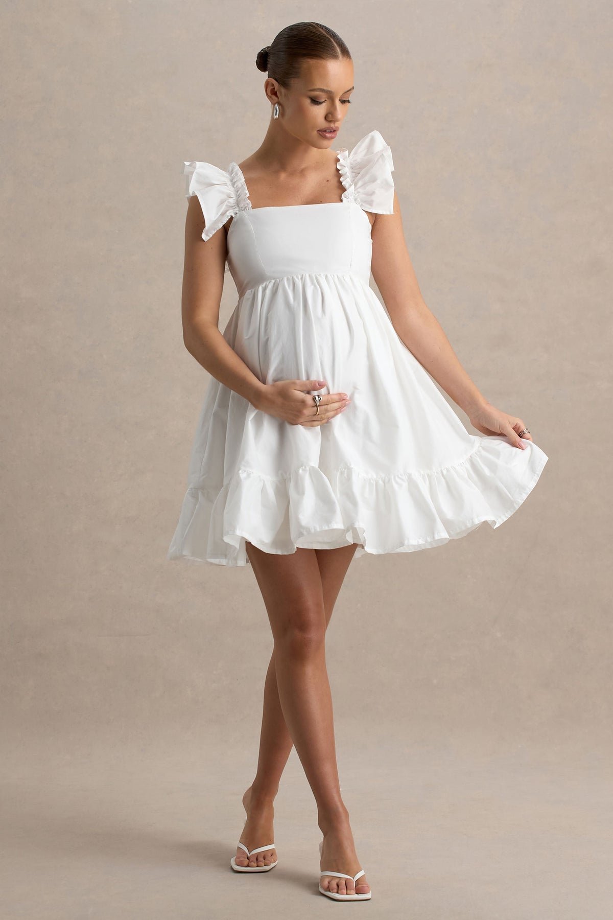 Dolly Daze | Vestido corto de premamá Blanco con Mangas de Volantes