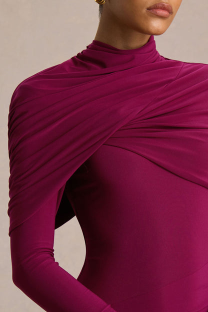 Aneira | Vestido largo burdeos de cuello alto con mangas capa
