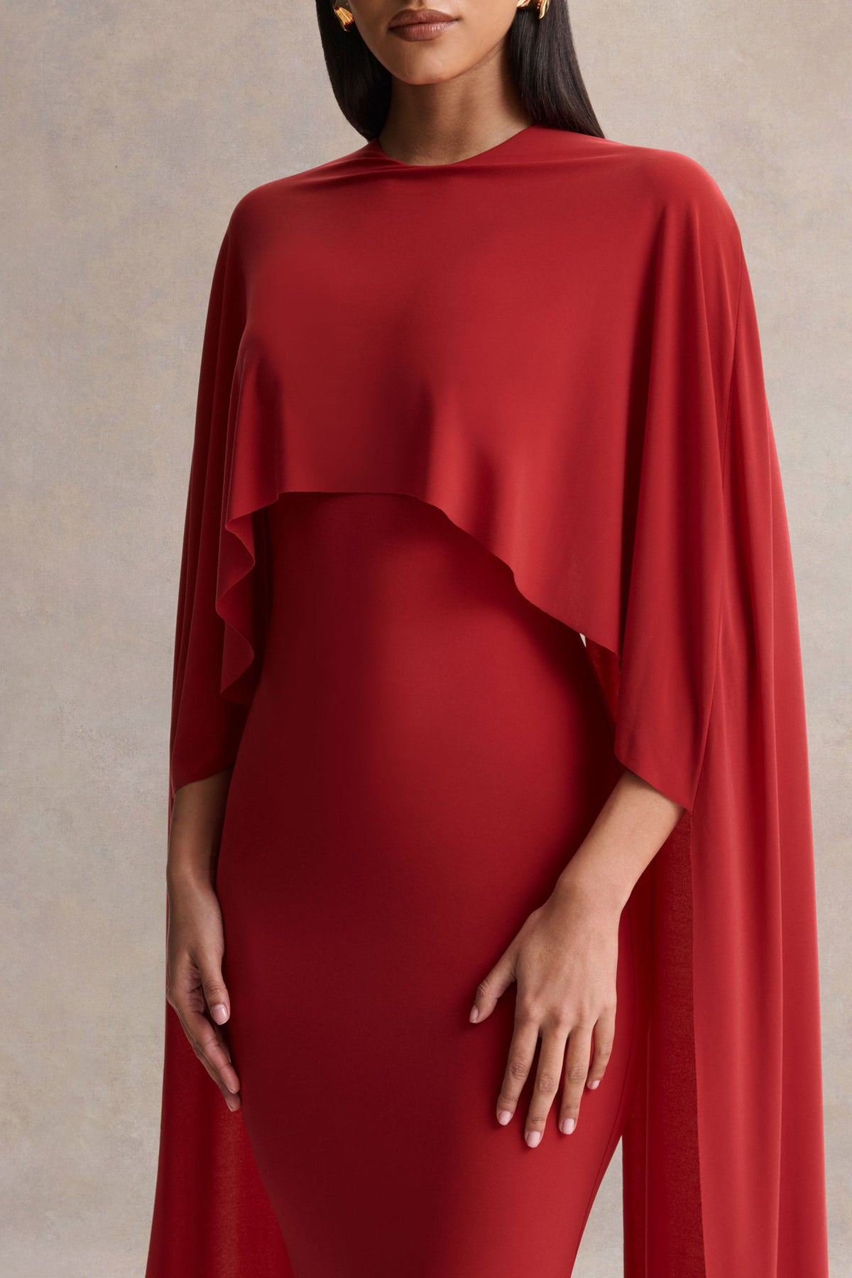 Kalani | Vestido Midi Rojo con Cuello Redondo y Mangas Tipo Capa