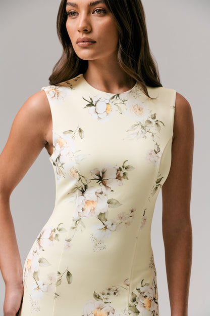 Priceless | Vestido Midi Cola de Pescado con Estampado de Limón y Escote Alto