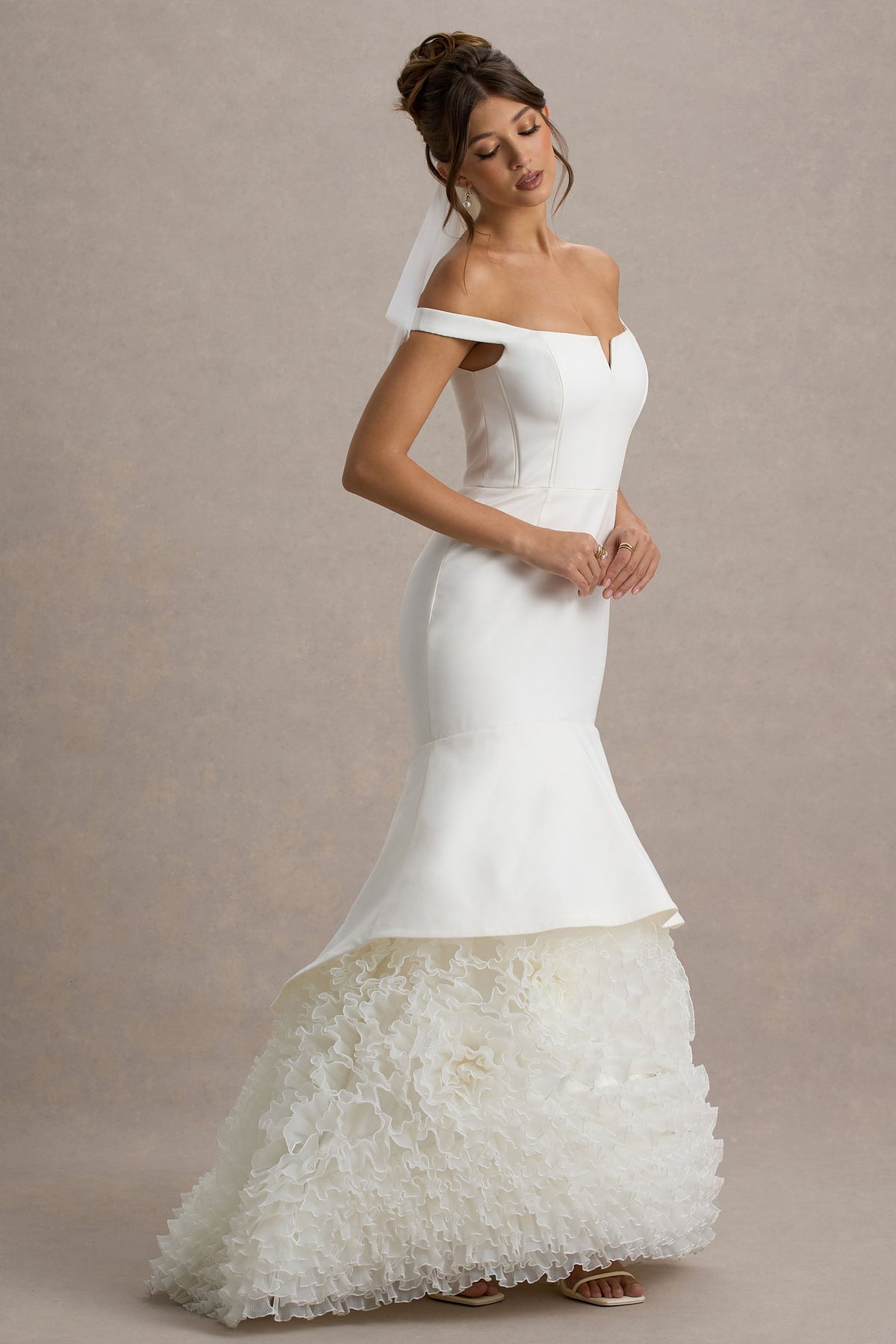 The Greatest | Vestido Largo con escote en V y falda de tul en color blanco