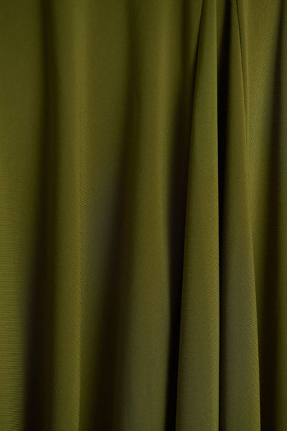 Alexia | Vestido Largo Verde De Escote Asimétrico Con Apliques y Detalle Fruncido