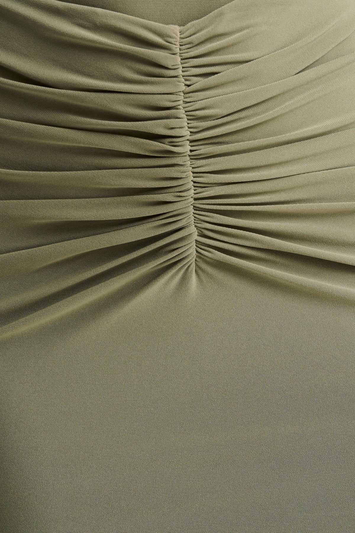 Persis | Vestido Largo Verde Oliva de Cuello Alto con Detalles Fruncidos