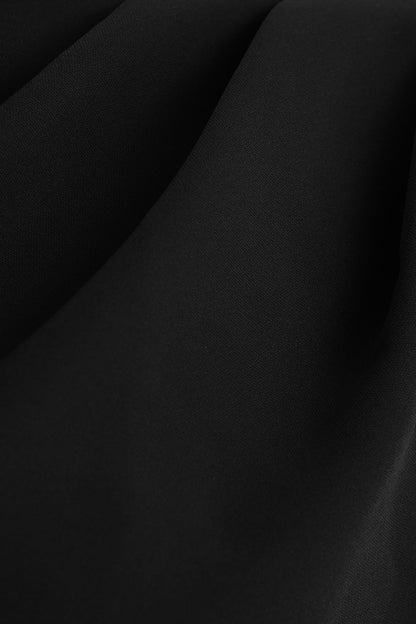 Sorenia | Mono Negro de Cuello Alto con una sola Manga tipo Capa