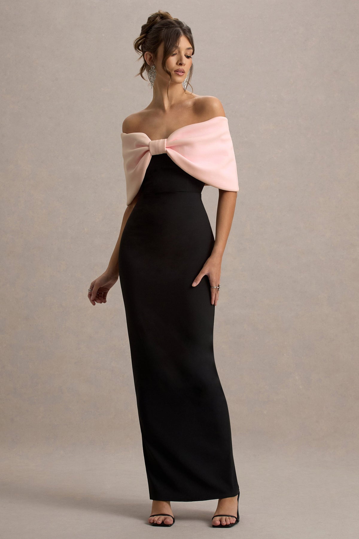 Cornelia | Vestido largo Rosa y Negro Sin Tirantes con Lazo Oversized