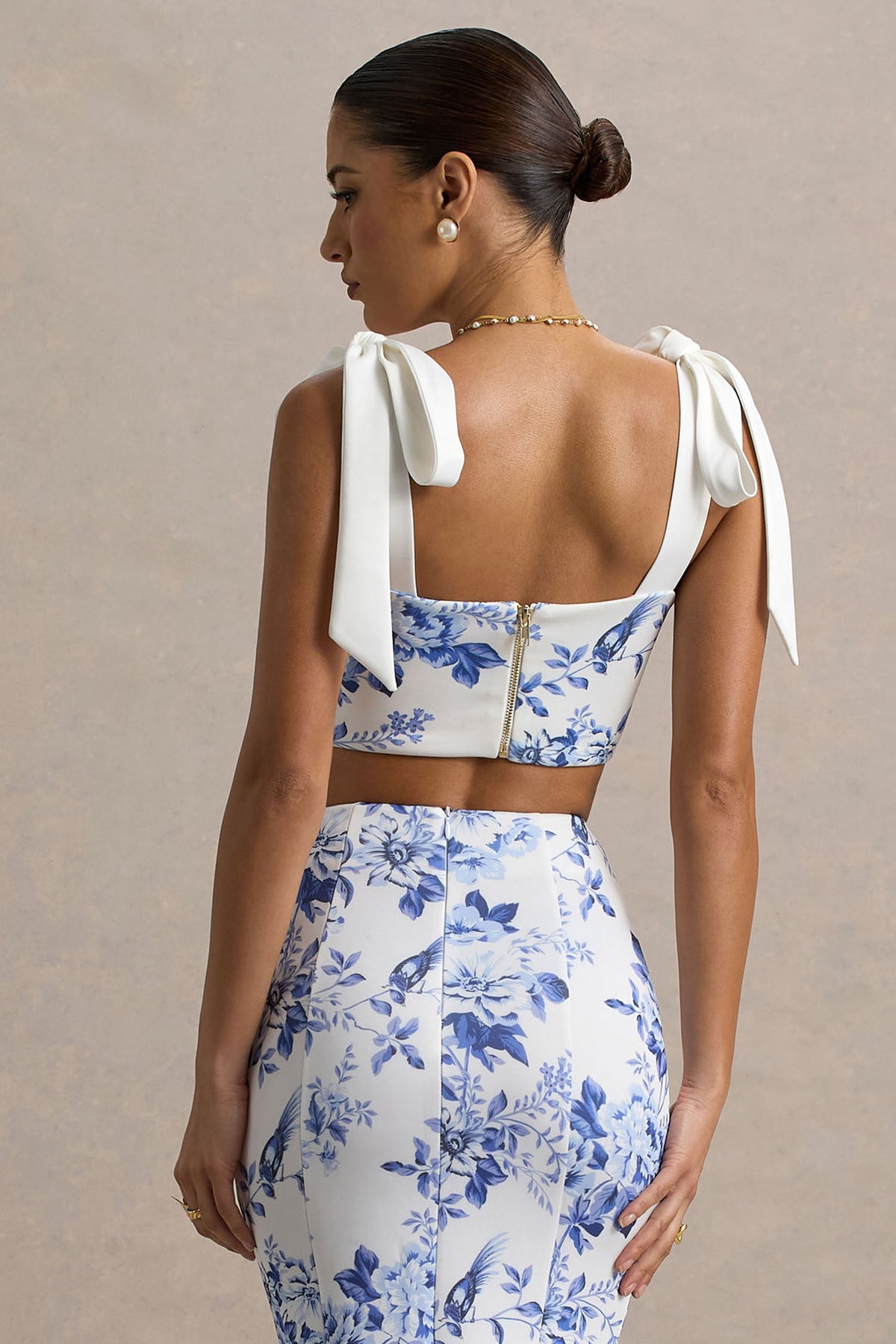 Phoebe | Top corto con detalle de lazos en los tirantes con estampado floral