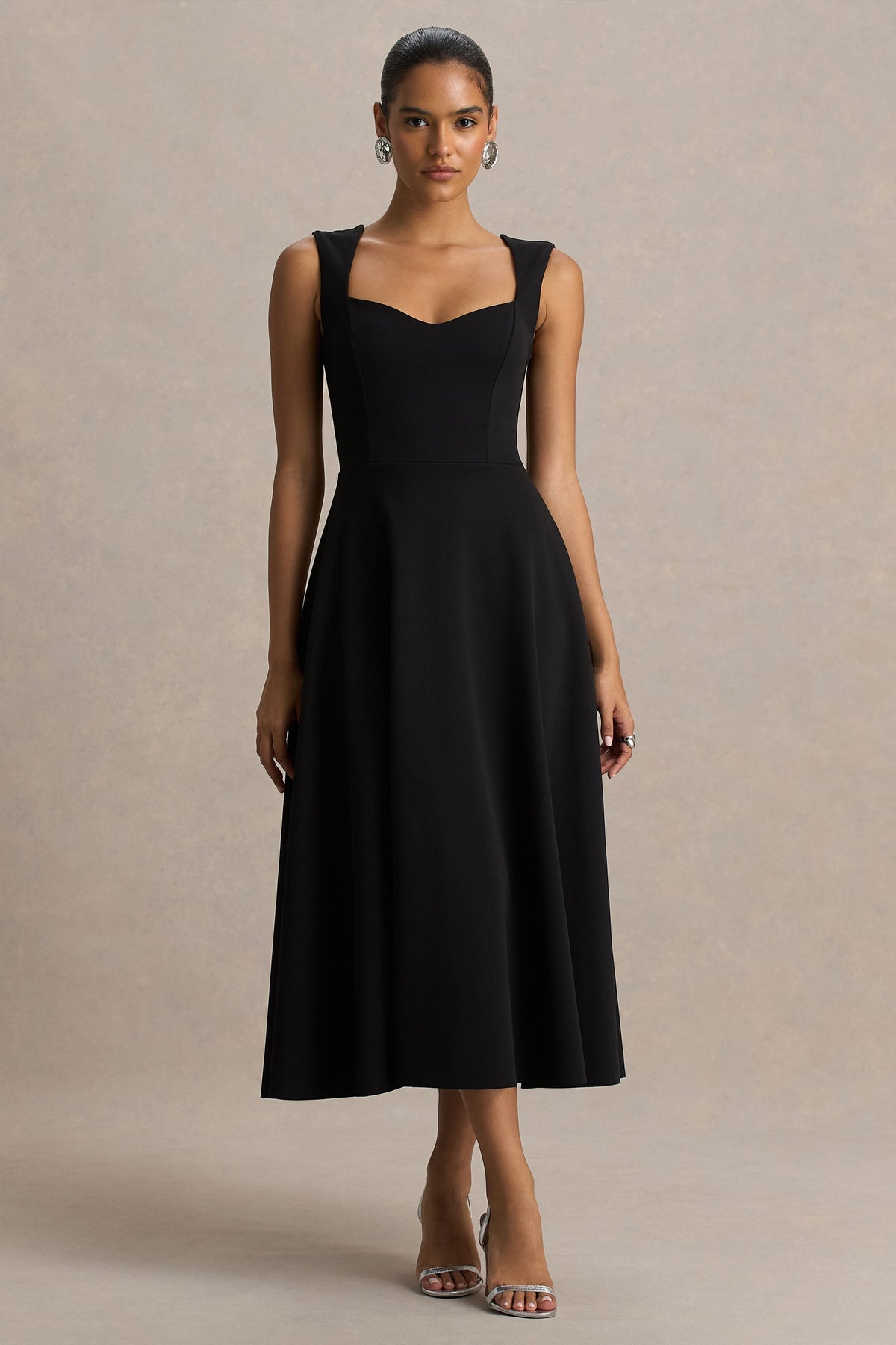Andromeda | Vestido Midi Negro Sweetheart