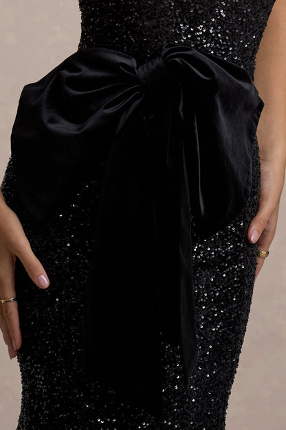 Adee | Vestido Midi de Terciopelo Negro con Escote Halter y  detalle de Lazo