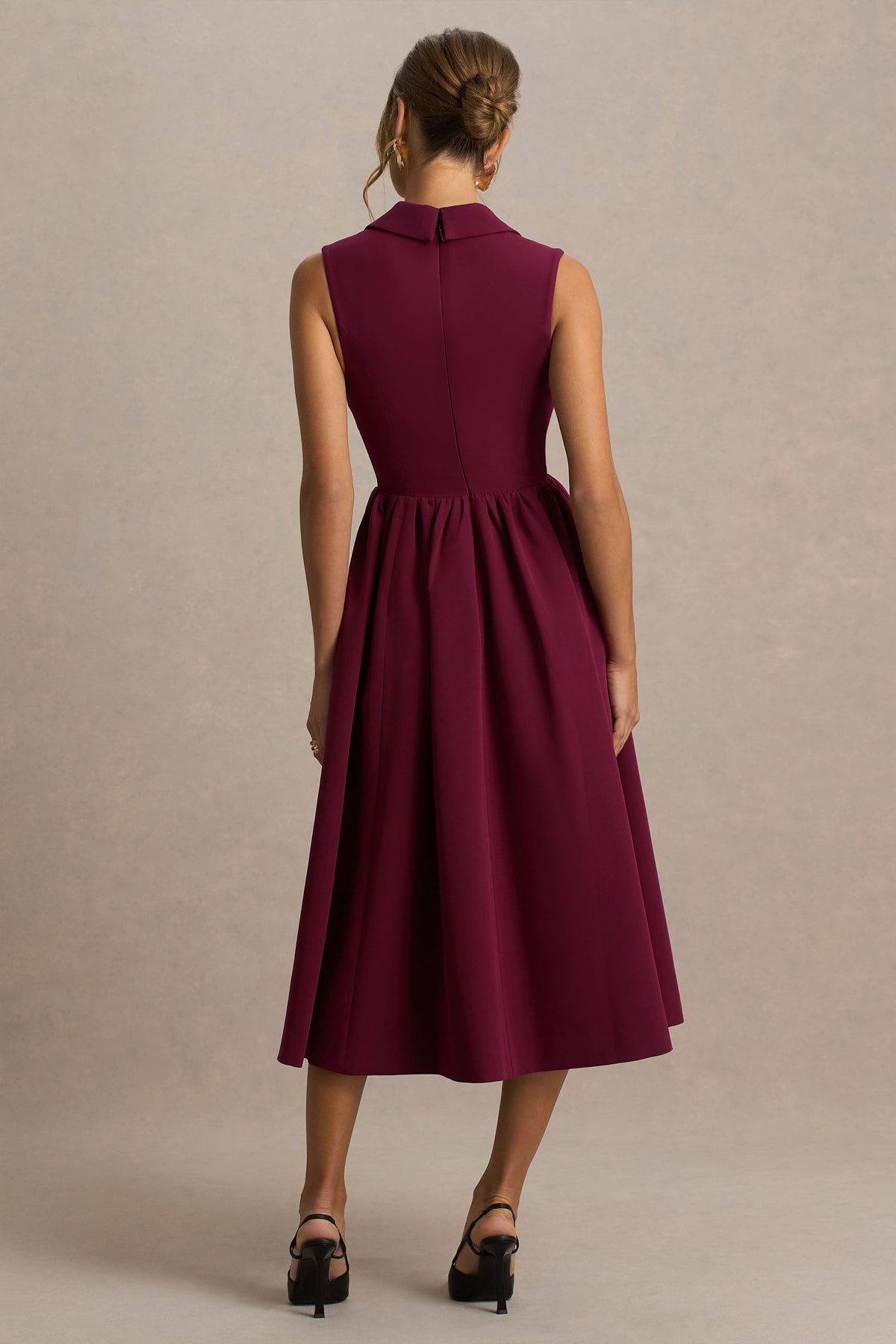 Lisa | Vestido Midi Sastre Color Burdeos con Escote Pronunciado
