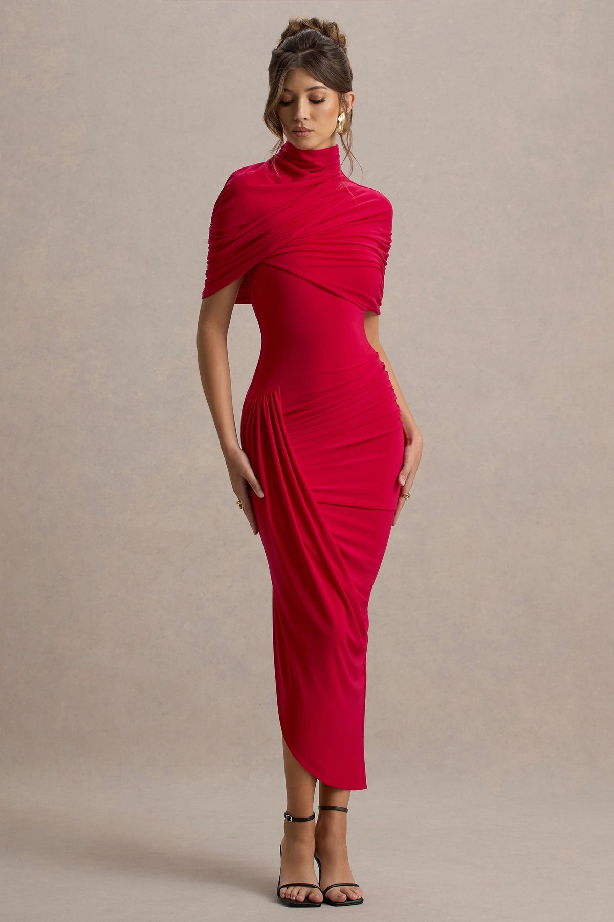 Enchant | Vestido Midi Rojo con detalle de capa y drapeado