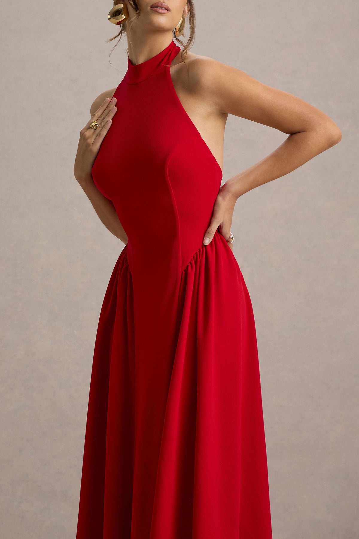 Cynthia | Vestido largo Rojo con Escote Alto y Falda Voluminosa