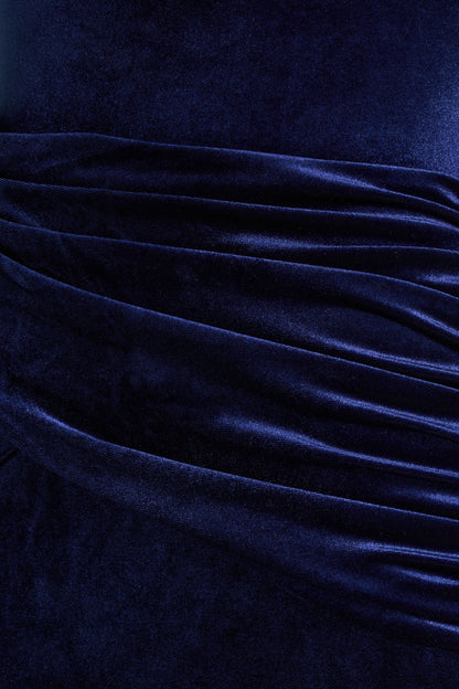 Eirene | Vestido midi de terciopelo azul con escote asimétrico