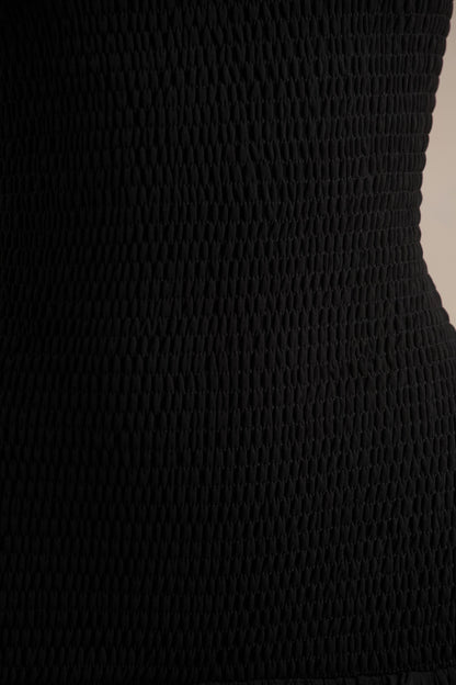 Maeva | Vestido largo negro con escote cuadrado y cuerpo fruncido