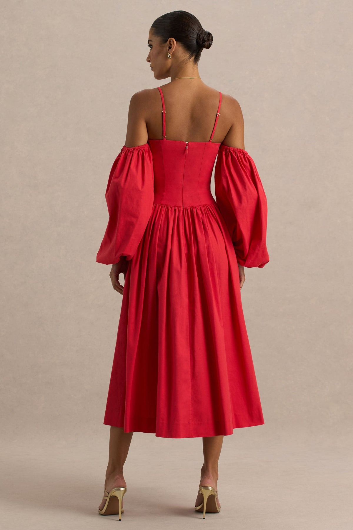 Macie | Vestido Midi Rojo con Escote en Corazón y Mangas Abullonadas