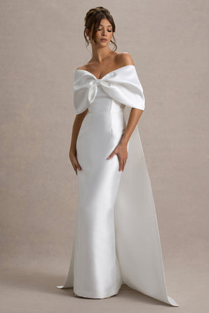 Wanting More | Vestido largo blanco roto con escote bardot y detalle de capa trasera